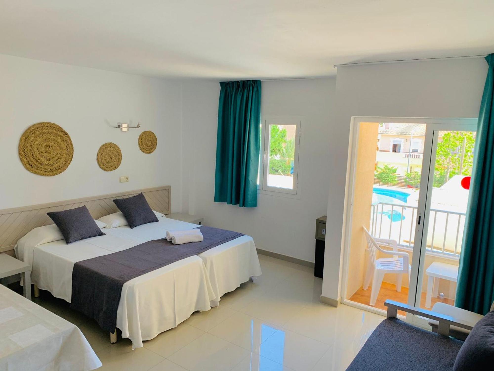 Hotel Lliteras Кала Ратьяда Экстерьер фото